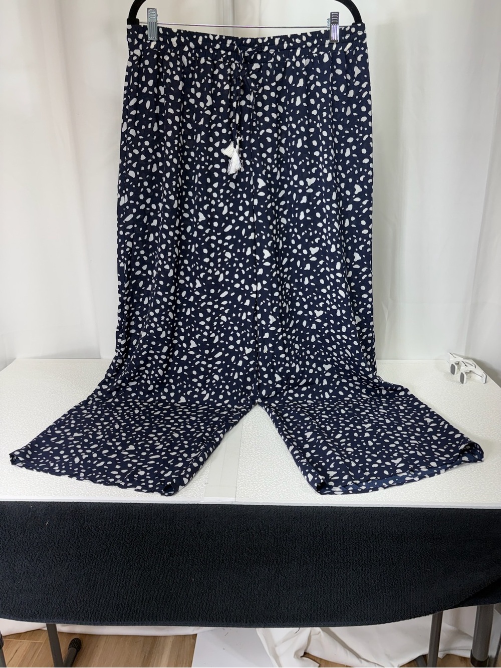 SHEIN Navy Wide-Leg Lounge Pants with White Dot Print 4031